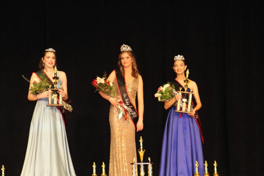 Junior Ainsley Gibson wins the title of Miss Bishop Kenny 2020-2021.